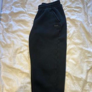 TNA aritzia boyfriend sweatpants